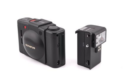 Flash elettronico Olympus XA2 + A11