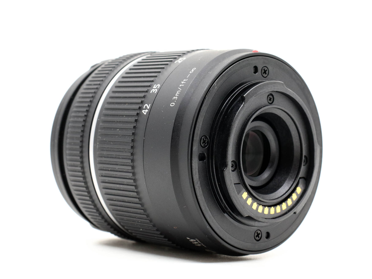 Panasonic Lumix G Vario 14-42 mm f/3.5-5.6 ASPH Mega OIS
