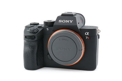 Sony A7R III – Profesjonalny aparat pełnoklatkowy