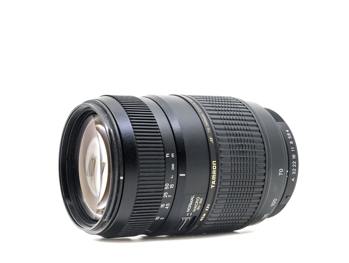Tamron AF 70-300mm f/4-5.6 Di LD Macro - Pentax Fit - segunda mano - excelente estado - detalle 2 de 3 - SKU 3767628 - Camera