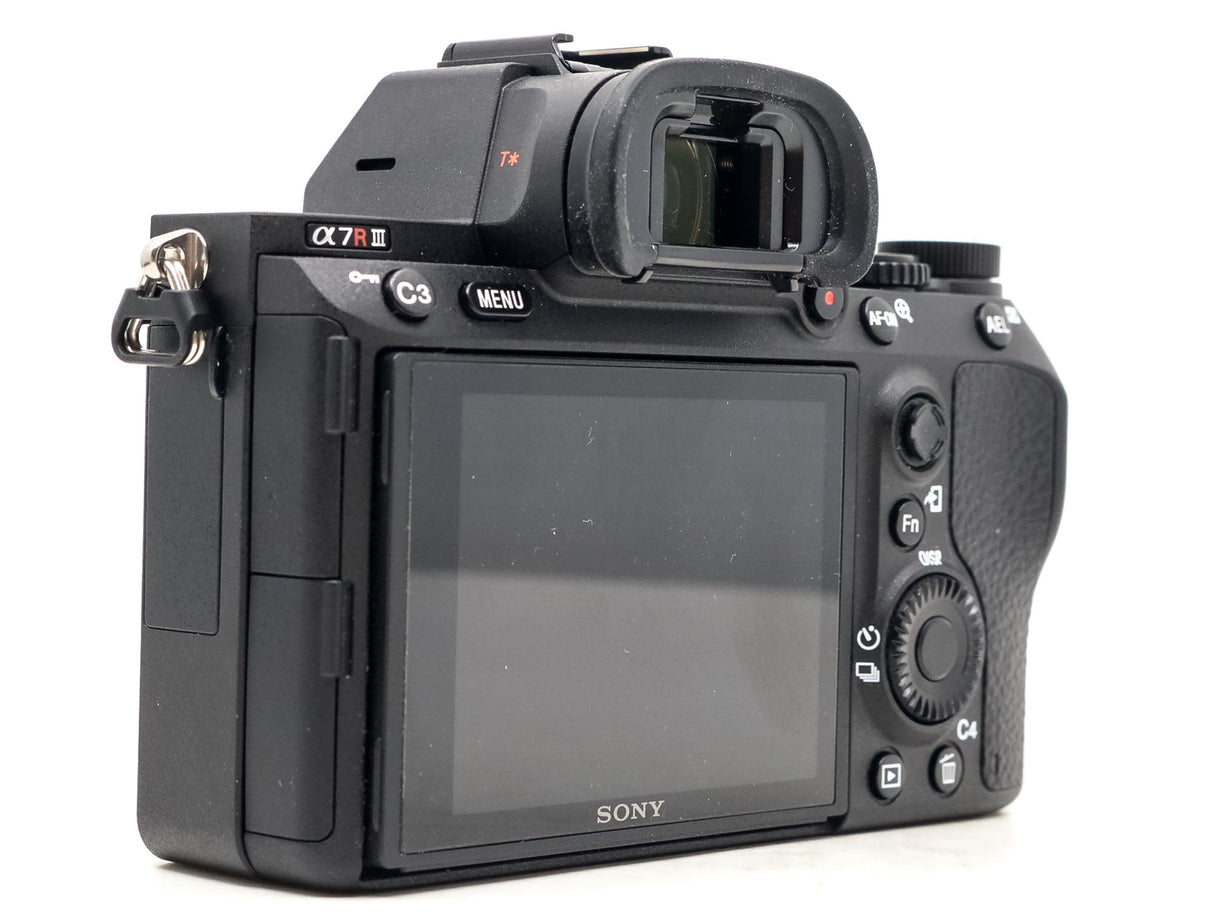 Sony Alpha A7R III - segunda mano - excelente estado - detalle 2 de 4 - SKU 3797018 - Camera Market