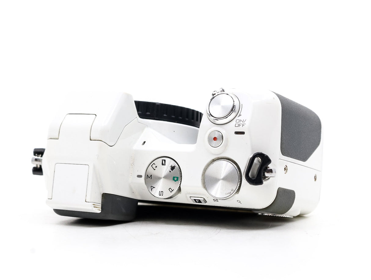 Nikon 1 V2 - segunda mano - excelente estado - detalle 3 de 4 - SKU 3792194 - Camera Market