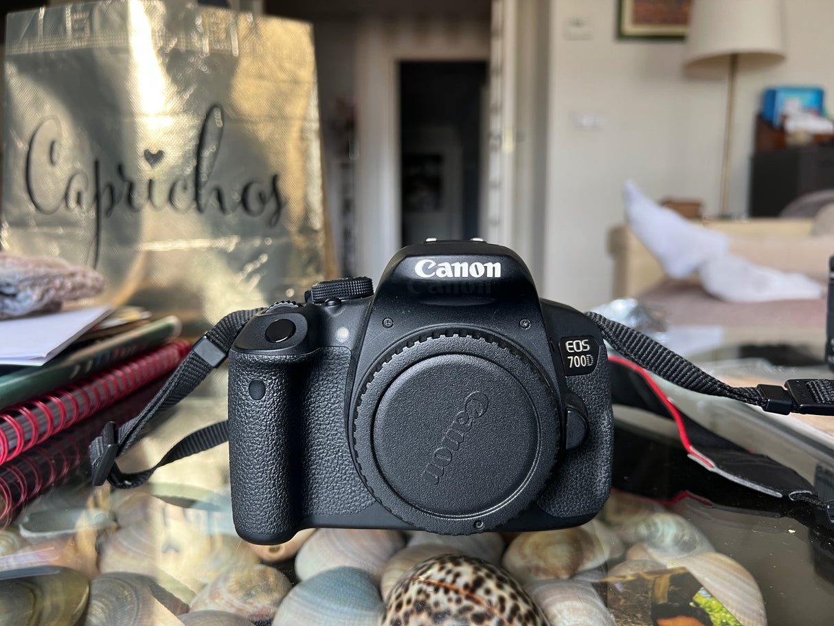 CanonEOS 700Df50cf313-f906-4afa-8195-a95681cee7e0