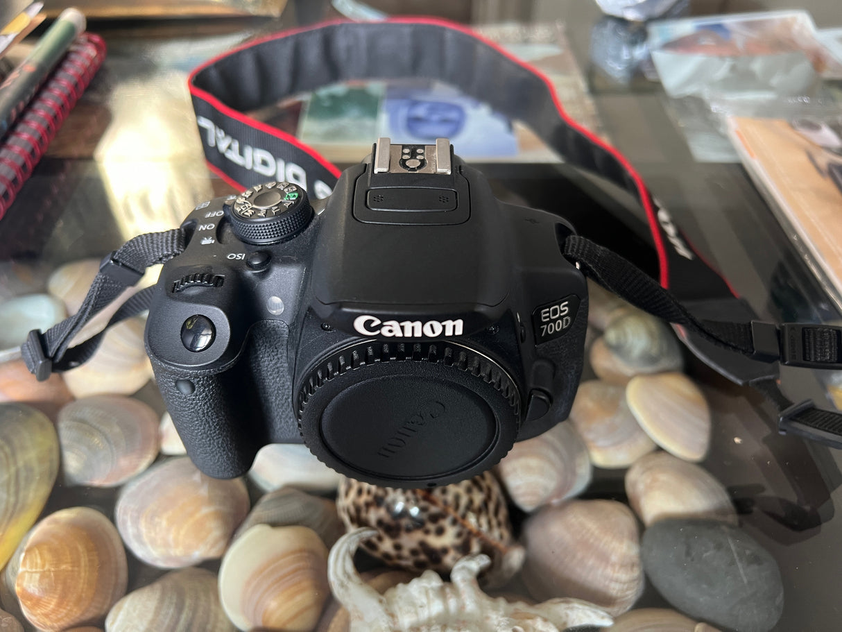 CanonEOS 700Df50cf313-f906-4afa-8195-a95681cee7e0
