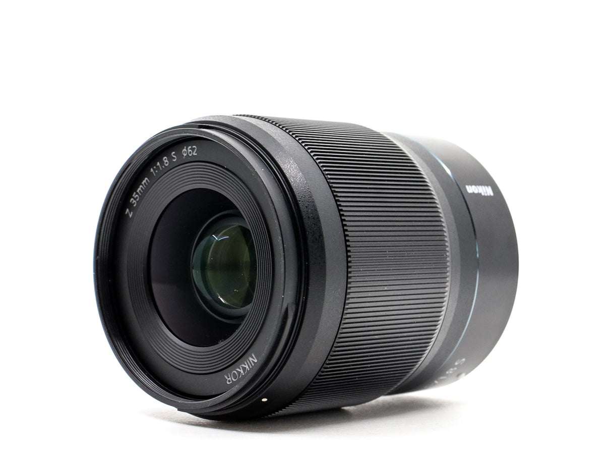 Nikon Nikkor Z 35mm f/1.8 S - segunda mano - excelente estado - detalle 2 de 3 - SKU 3785460 - Camera Market