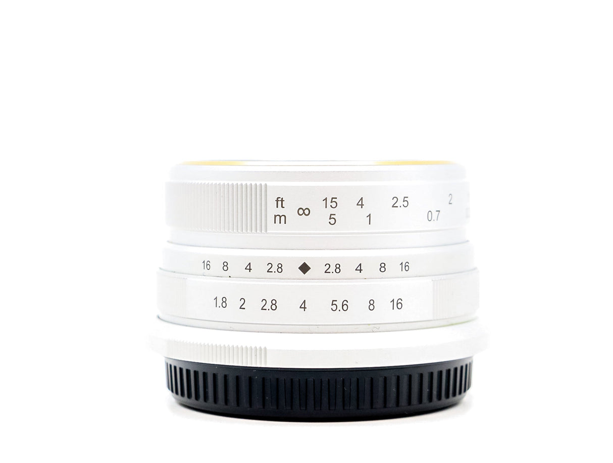 7Artisans 25mm f/1.8 - Micro Four Thirds Fit - segunda mano - excelente estado - foto principal - SKU 3794086 - Camera Market