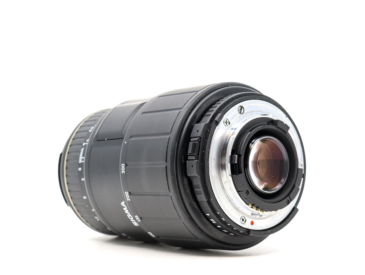 Sigma 70-300mm f/4-5.6 APO Macro - Nikon Fit