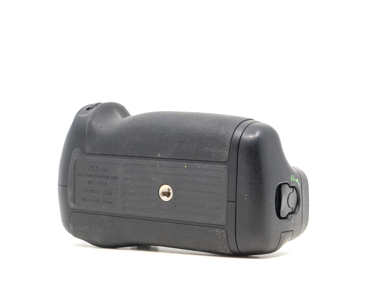 Nikon MB-D14 Battery Grip - segunda mano - excelente estado - detalle 4 de 4 - SKU 3790920 - Camera Market