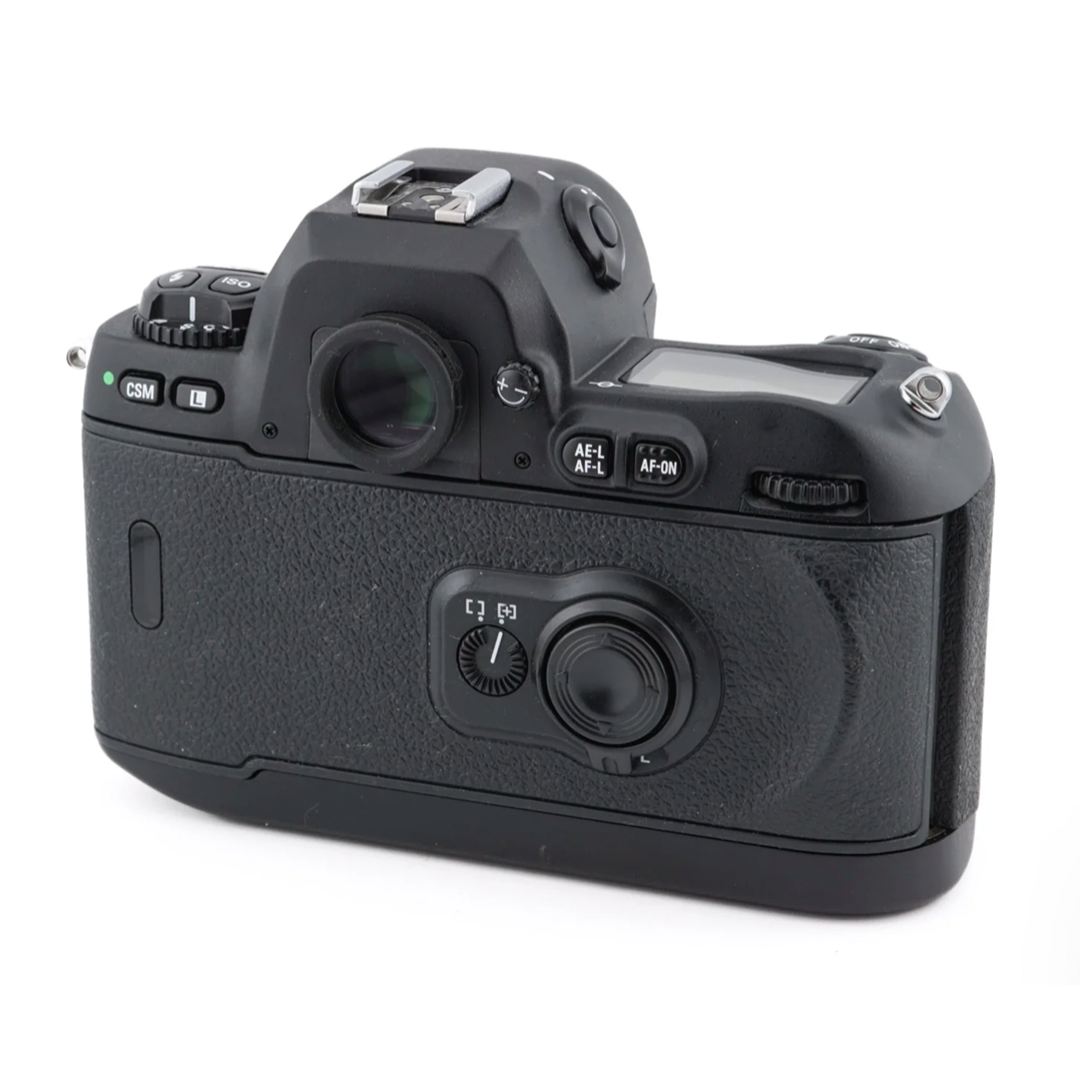 Nikon F100 (solo corpo)