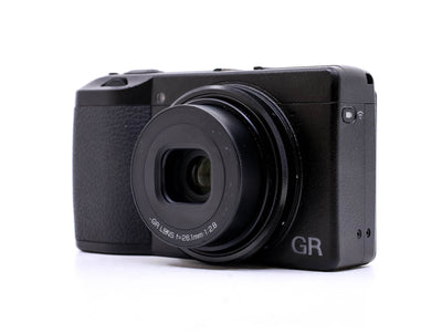 Ricoh GR IIIx – kompaktowy aparat premium