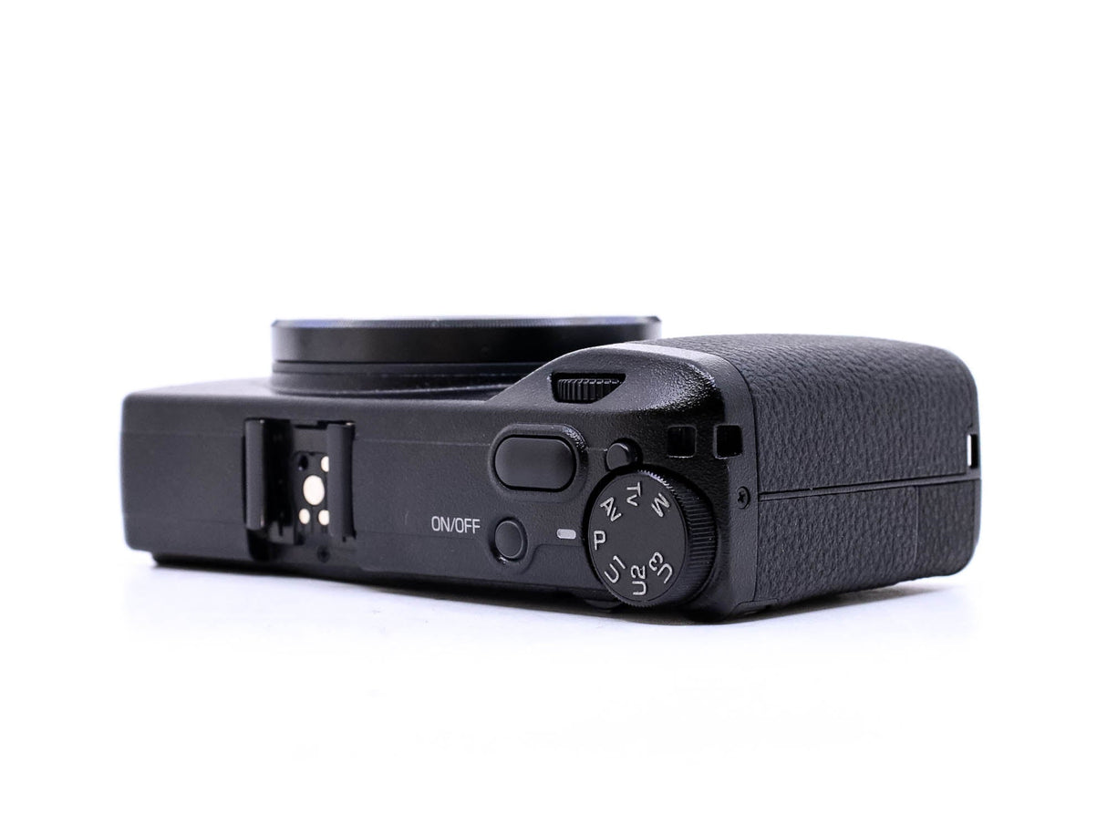 Ricoh GR IIIx - segunda mano - excelente estado - detalle 3 de 4 - SKU 3778918 - Camera Market