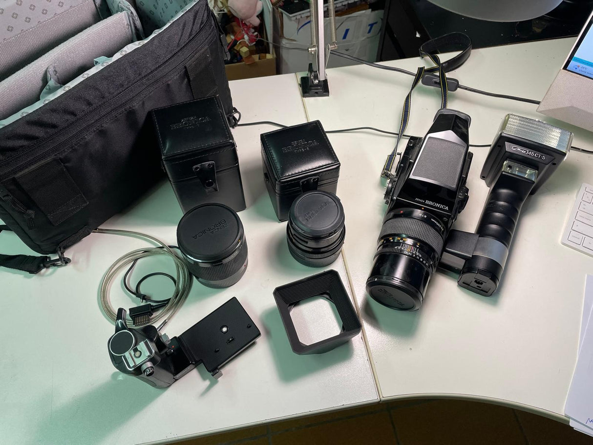 Zenza Bronica SQ- AI202fa118-6f7e-4d3b-95a0-5482d5e8b7c8