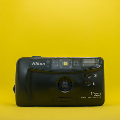 Nikon AF220 - Kompaktowy Aparat 35mm na Film