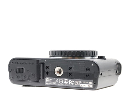 Nikon 1 J1 - segunda mano - excelente estado - detalle 2 de 4 - SKU 3675341 - Camera Market