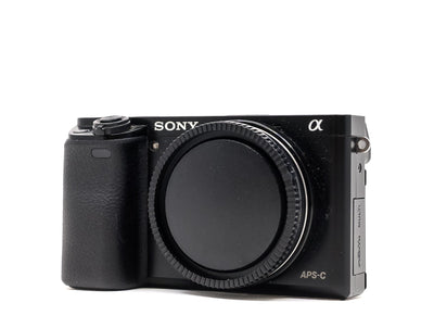 Sony Alpha A6000 – Aparat bezlusterkowy | Sklep Foto