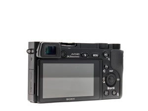 Sony Alpha A6000 - segunda mano - excelente estado - detalle 4 de 4 - SKU 3796850 - Camera Market