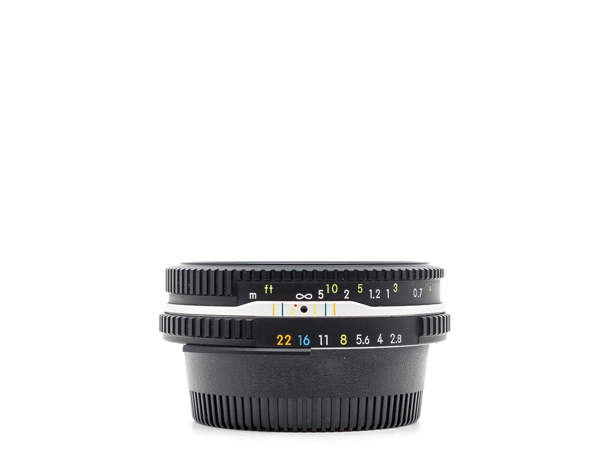Nikon Ai-S Nikkor 45mm f/2.8 P · zdjęcie główne