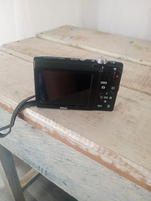 NikonCoolpixA1004a0f77c1-6083-4958-86e5-4d0b88107bd2