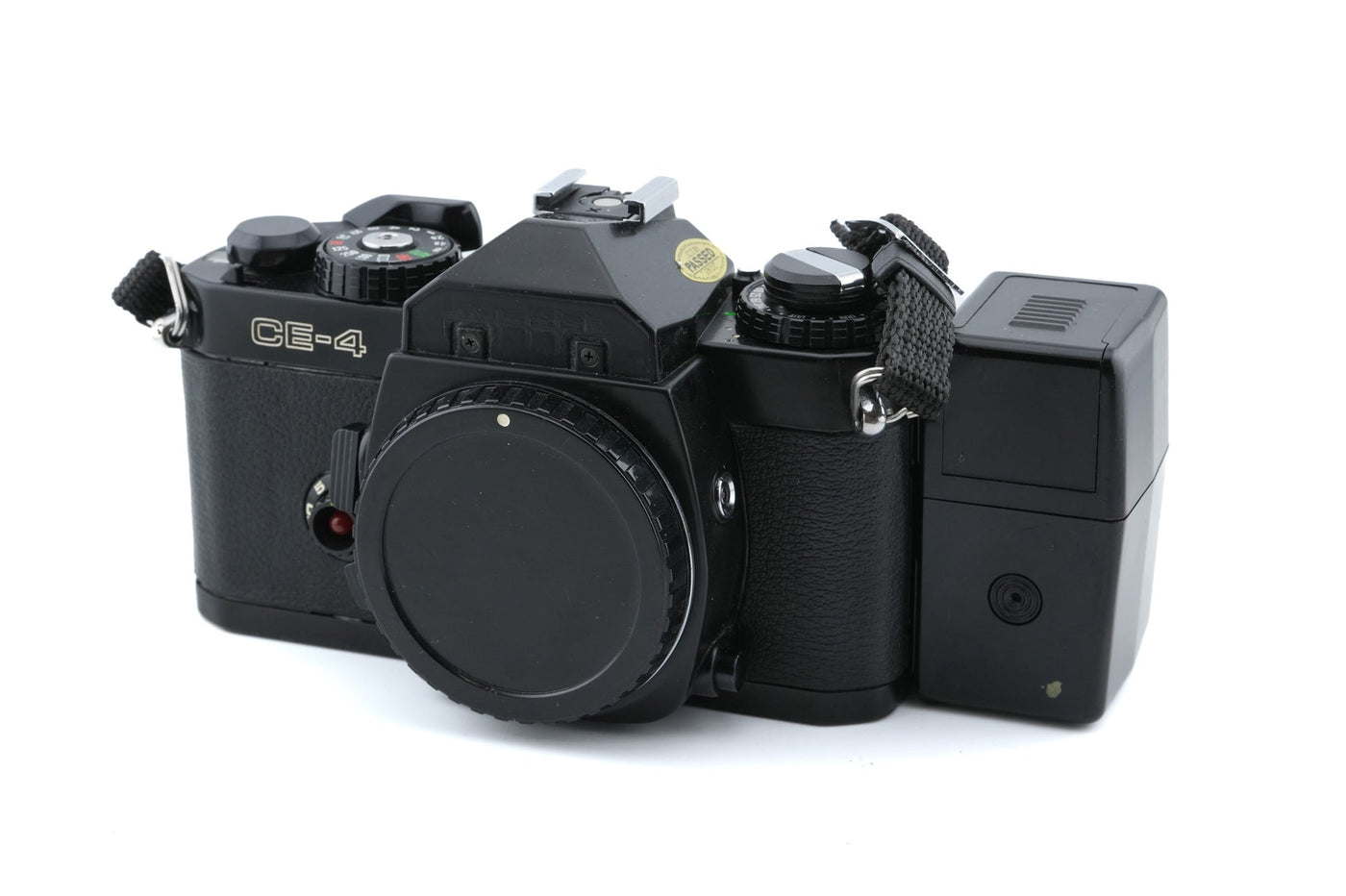 Chinon CE-4 + Info Back DB-010 – Aparat i Akcesoria · zdjęcie główne