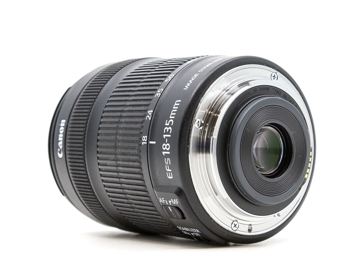 Canon EF-S 18-135mm f/3.5-5.6 IS - segunda mano - excelente estado - detalle 3 de 3 - SKU 3781631 - Camera Market