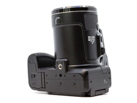 Nikon Coolpix P950 – Aparat Kompaktowy z Zoomem