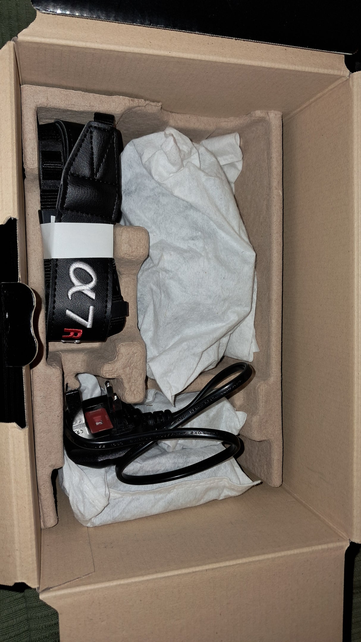 SonyILCE-7RM501655781-e7f7-458d-8440-63b7cf6ff7c1