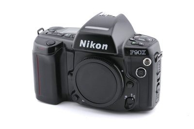 Nikon F90X - Profesjonalny aparat fotograficzny