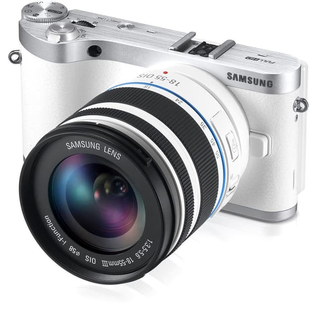 SLR NX1000 - Biały + Obiektyw Samsung 18-55 mm f/3.5-5.6 OIS III + Obiektyw Samsung 50-200 mm f/4-5.6 ED OIS II · zdjęcie główne