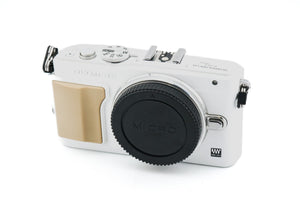 Olympus PEN E-PL5 + FL-LM1 Flash