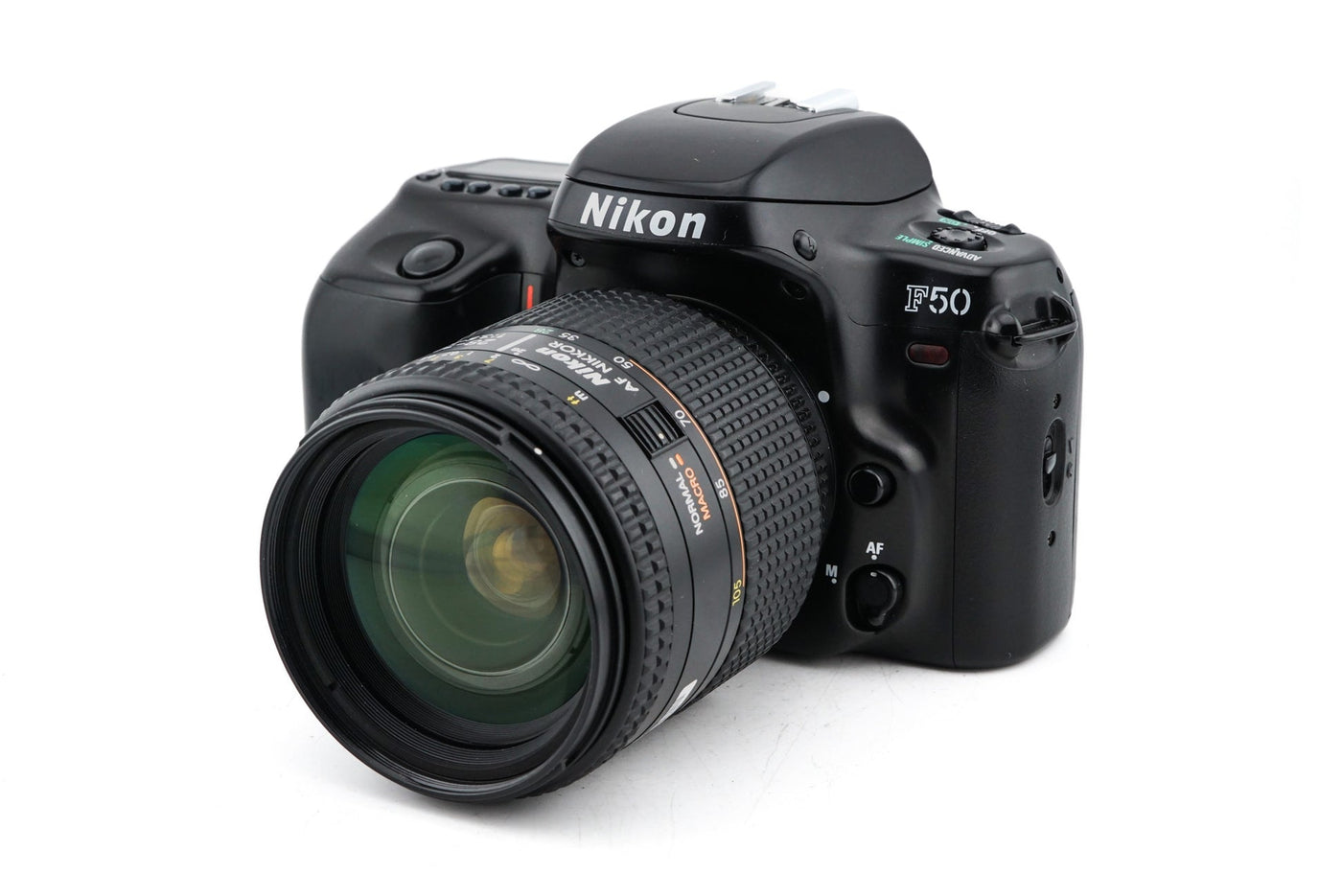 Nikon F50 + 28-105mm f3.5-4.5 D AF Nikkor – Aparat i Obiektyw · zdjęcie główne