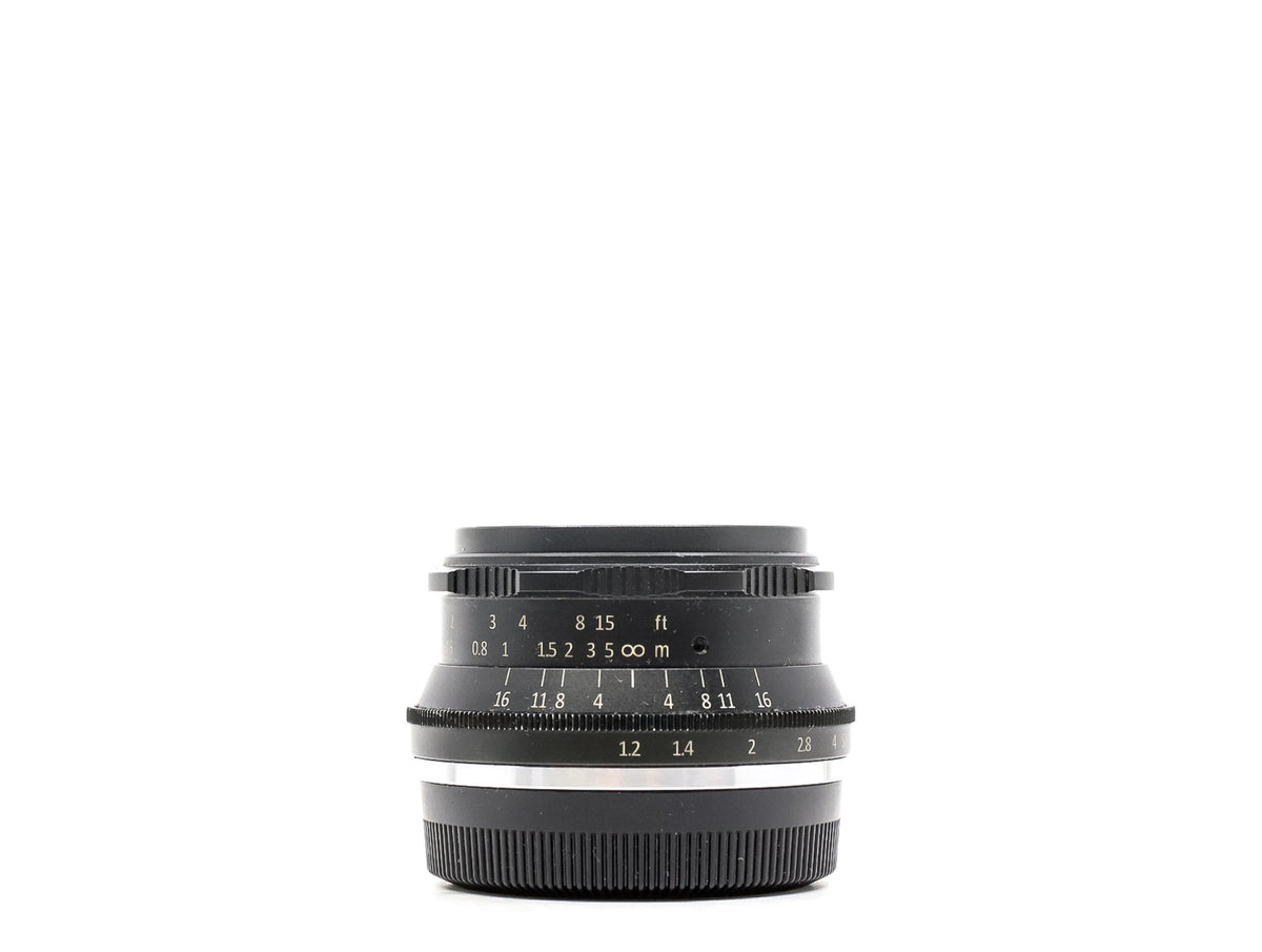 7Artisans 35mm f/1.2 - Fujifilm X Fit · zdjęcie główne