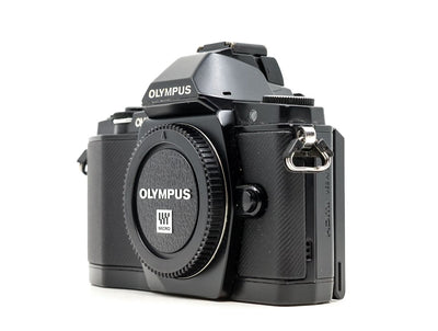 Olympus OM-D E-M5 