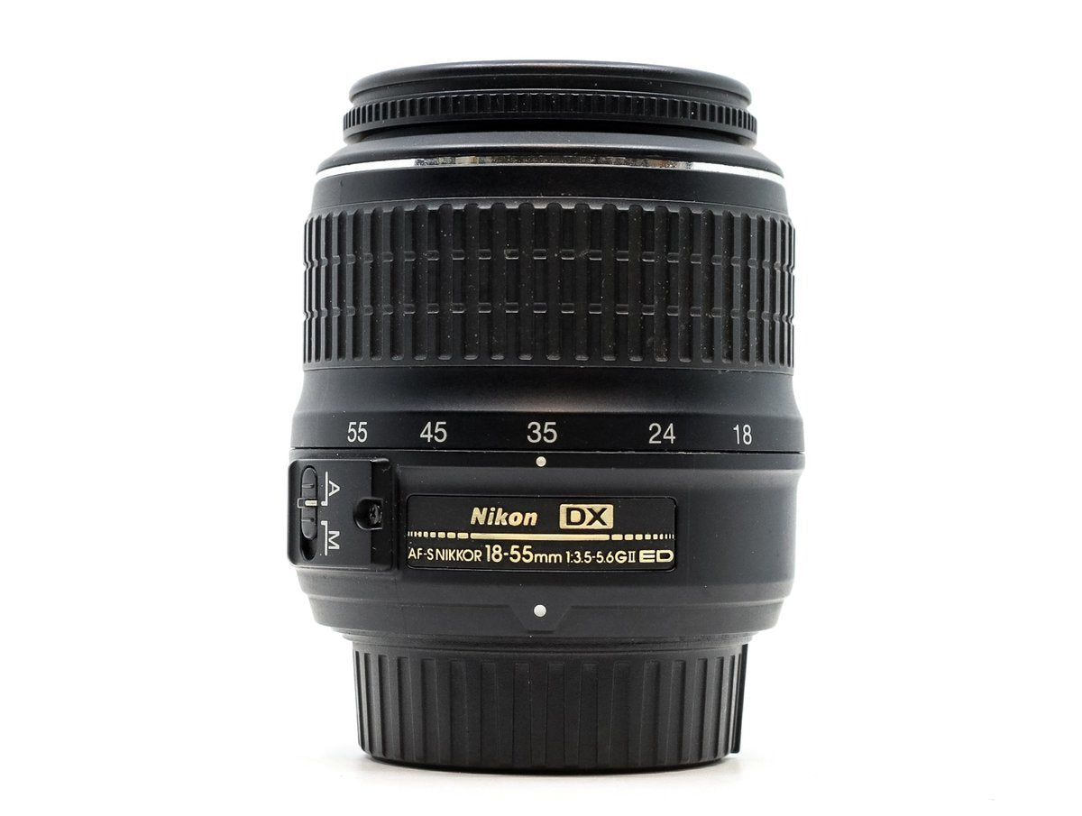 Nikon AF-S DX Nikkor 18-55mm f/3.5-5.6G ED II · zdjęcie główne