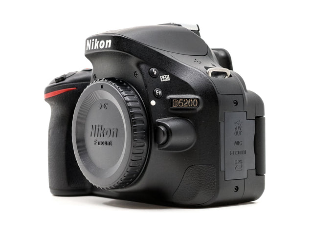 Nikon D5200 - segunda mano - excelente estado - foto principal - SKU 3781365 - Camera Market