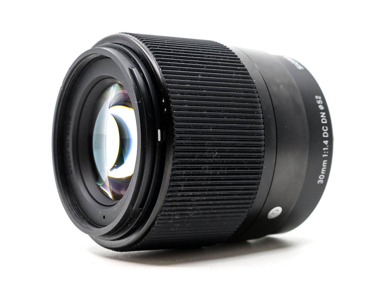 Sigma 30mm f/1.4 DC DN Contemporary - Micro Four Thirds Fit 