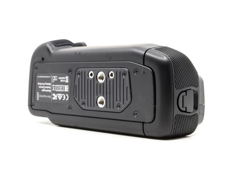 Blackmagic Design Pocket Cinema Camera 6K Pro Battery Grip - segunda mano - excelente estado - detalle 4 de 4 - SKU 3781746 -