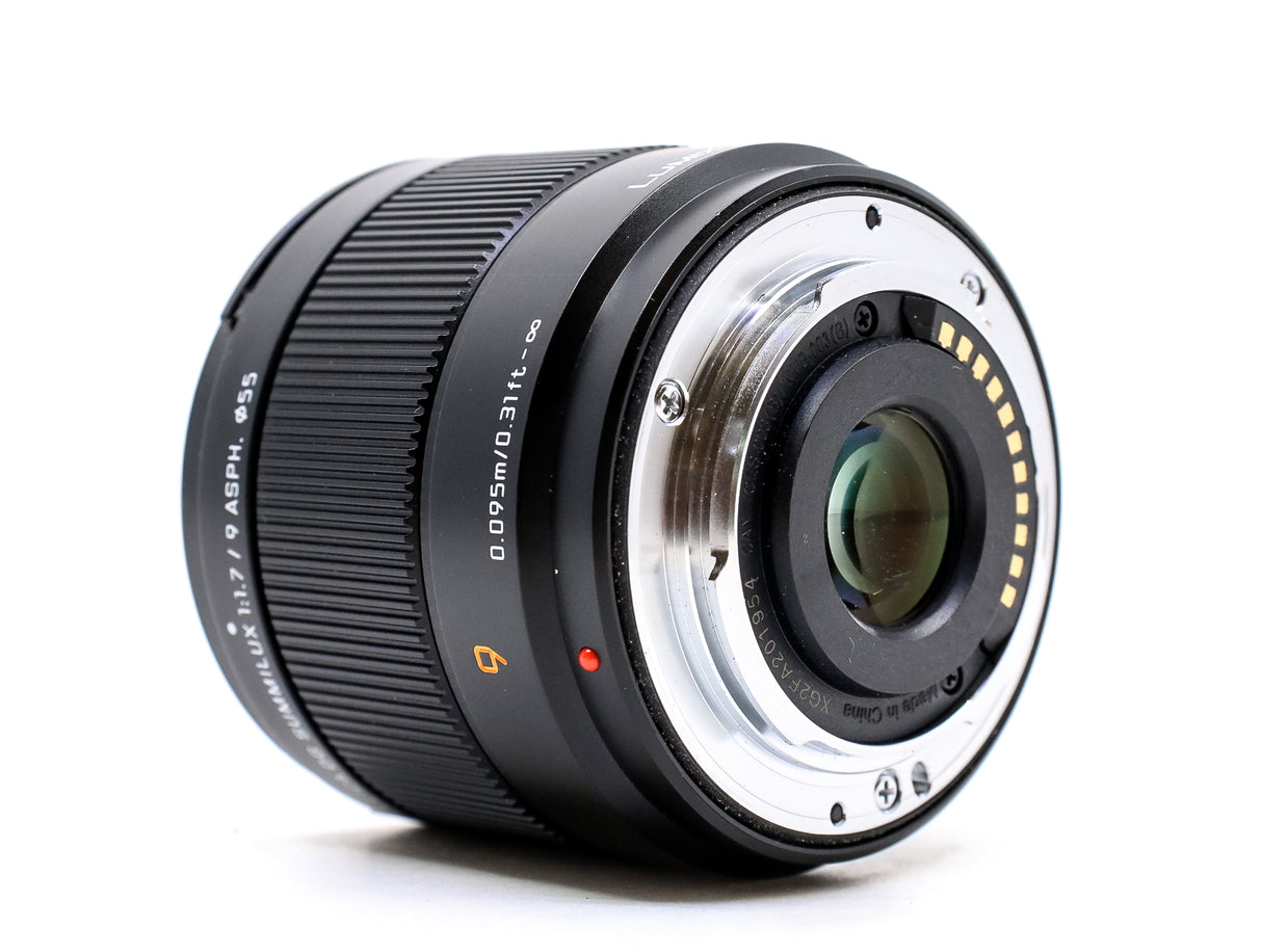 Panasonic Leica DG Summilux 9mm F/1.7 ASPH