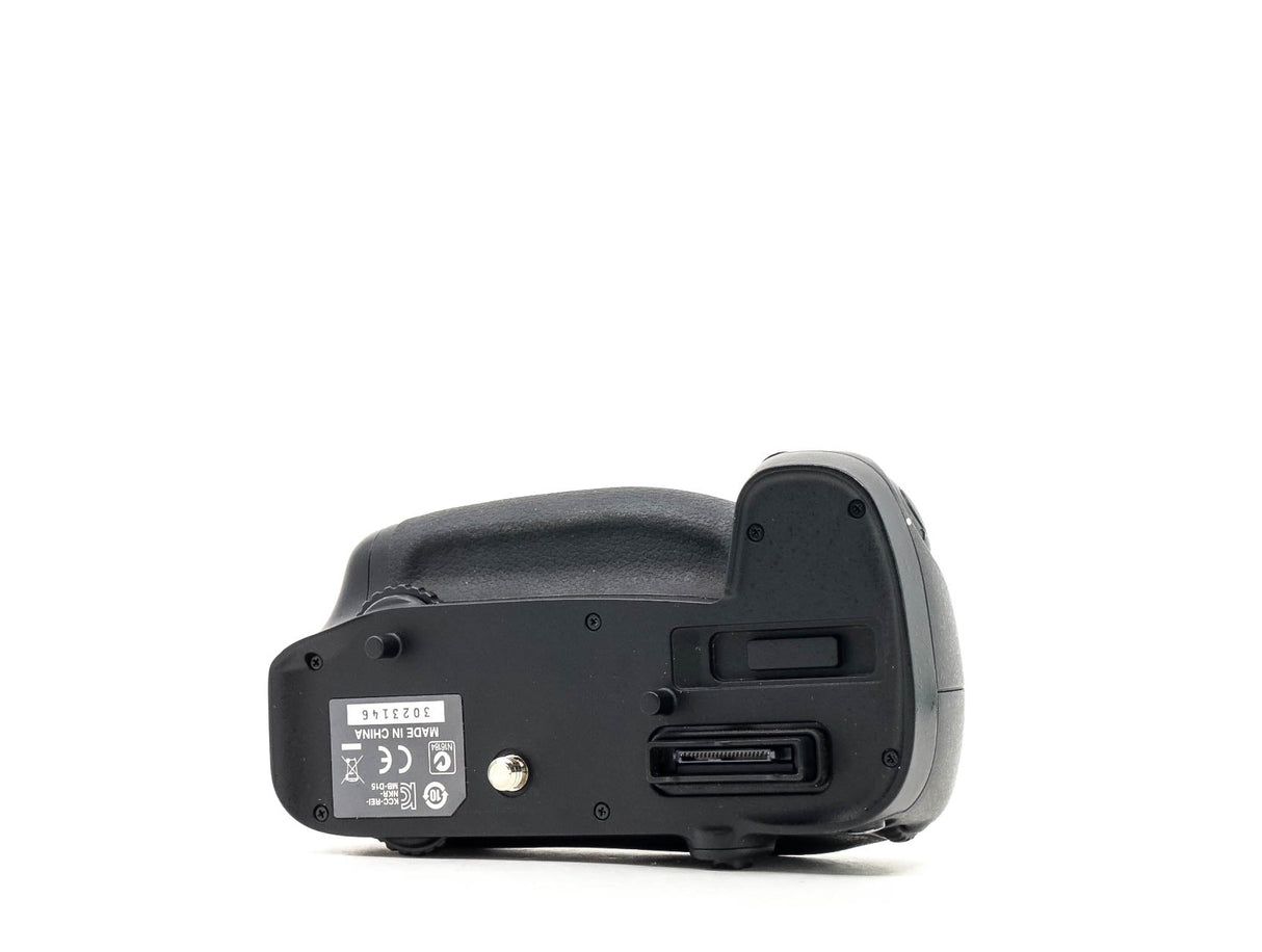 Nikon MB-D15 Battery Grip - segunda mano - excelente estado - detalle 3 de 4 - SKU 3787789 - Camera Market