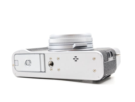 Fujifilm X100V - segunda mano - excelente estado - detalle 2 de 4 - SKU 3318268 - Camera Market