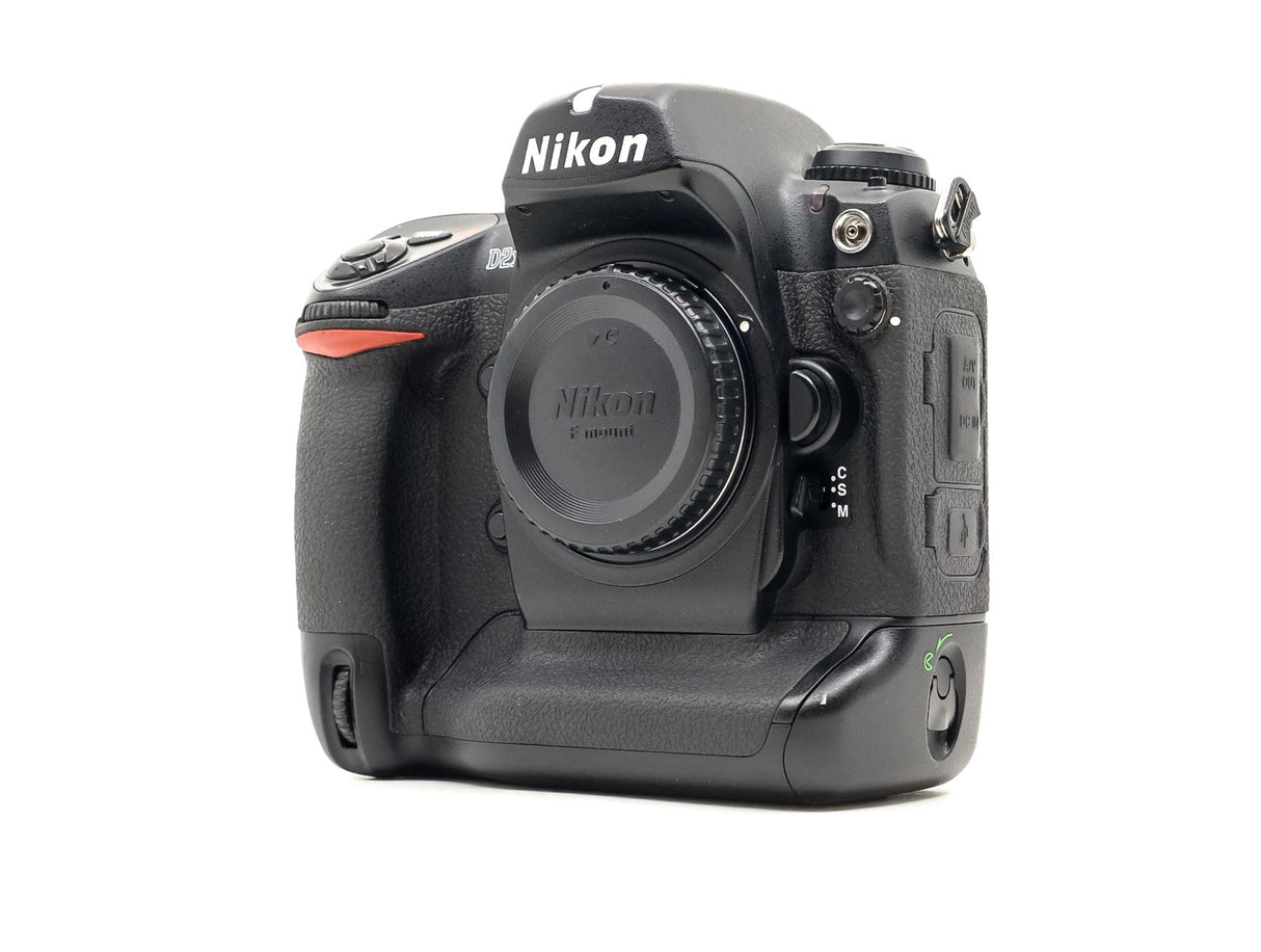 Nikon D2Xs