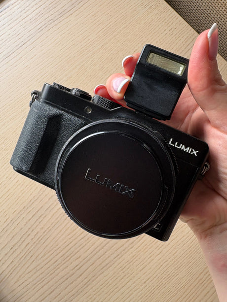 PanasonicDMC LX-1003c52a139-e55c-45e7-b01c-6a20f84f2581