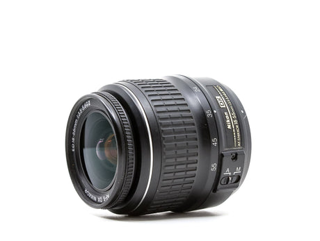 Nikon AF-S DX Nikkor 18-55mm f/3.5-5.6G ED II - segunda mano - excelente estado - detalle 2 de 3 - SKU 3794129 - Camera Marke