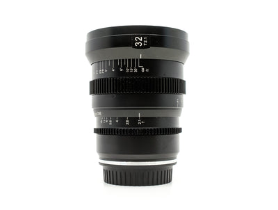 SLR Magic 32mm T2.1 APO MicroPrime Cine - Mocowanie Canon EF