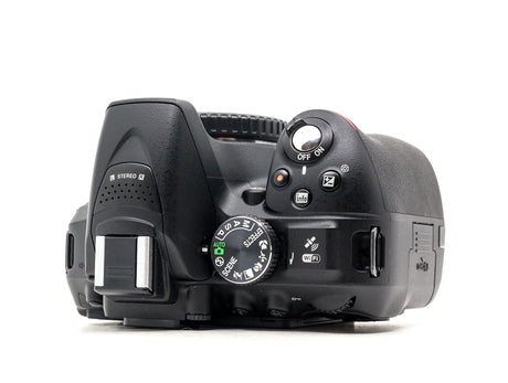 Nikon D5300 - segunda mano - excelente estado - detalle 3 de 4 - SKU 3705127 - Camera Market