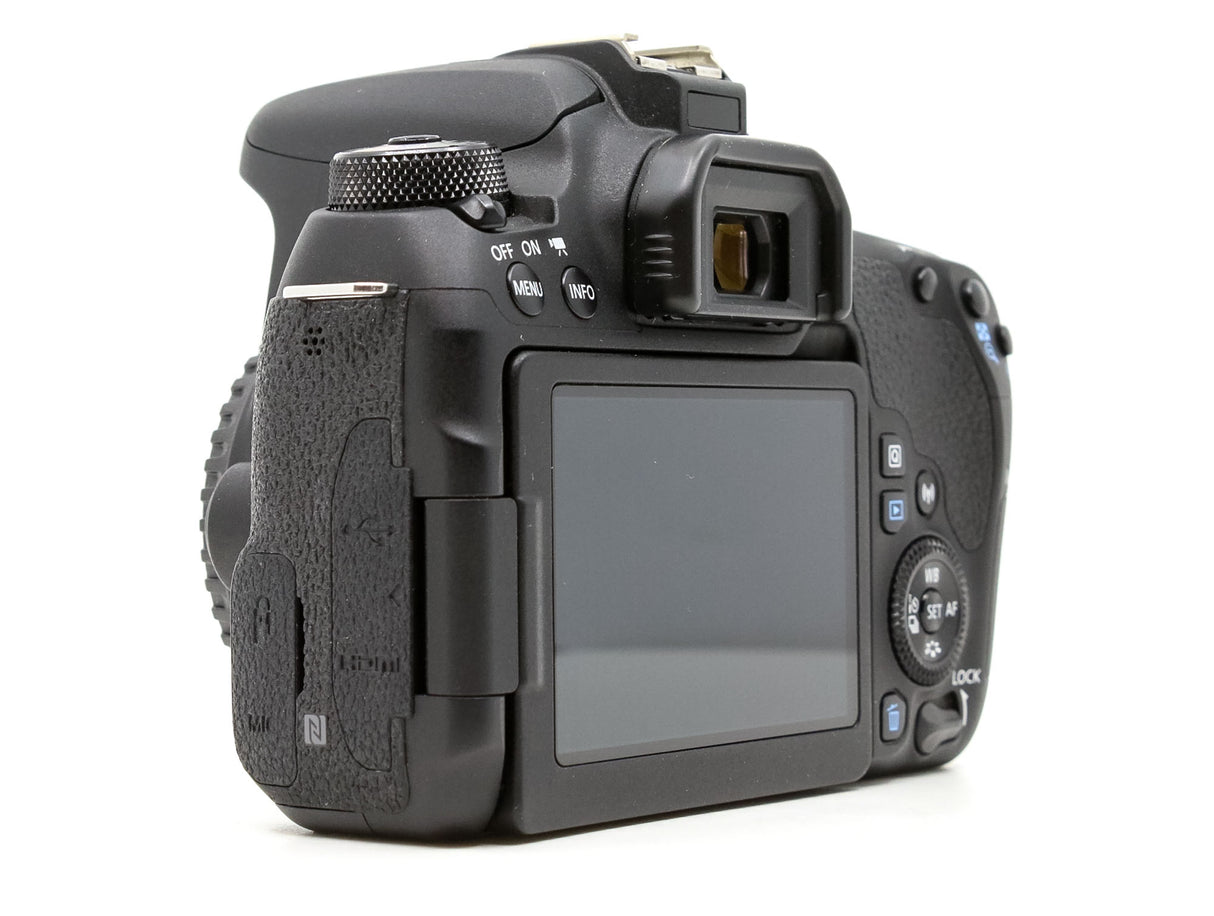 Canon EOS 77D