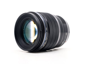 Olympus M.Zuiko Digital ED 45mm f/1.2 PRO - segunda mano - excelente estado - detalle 2 de 3 - SKU 3677807 - Camera Market