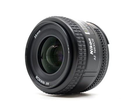 Nikon AF Nikkor 35mm f/2D - segunda mano - excelente estado - detalle 2 de 3 - SKU 3728193 - Camera Market