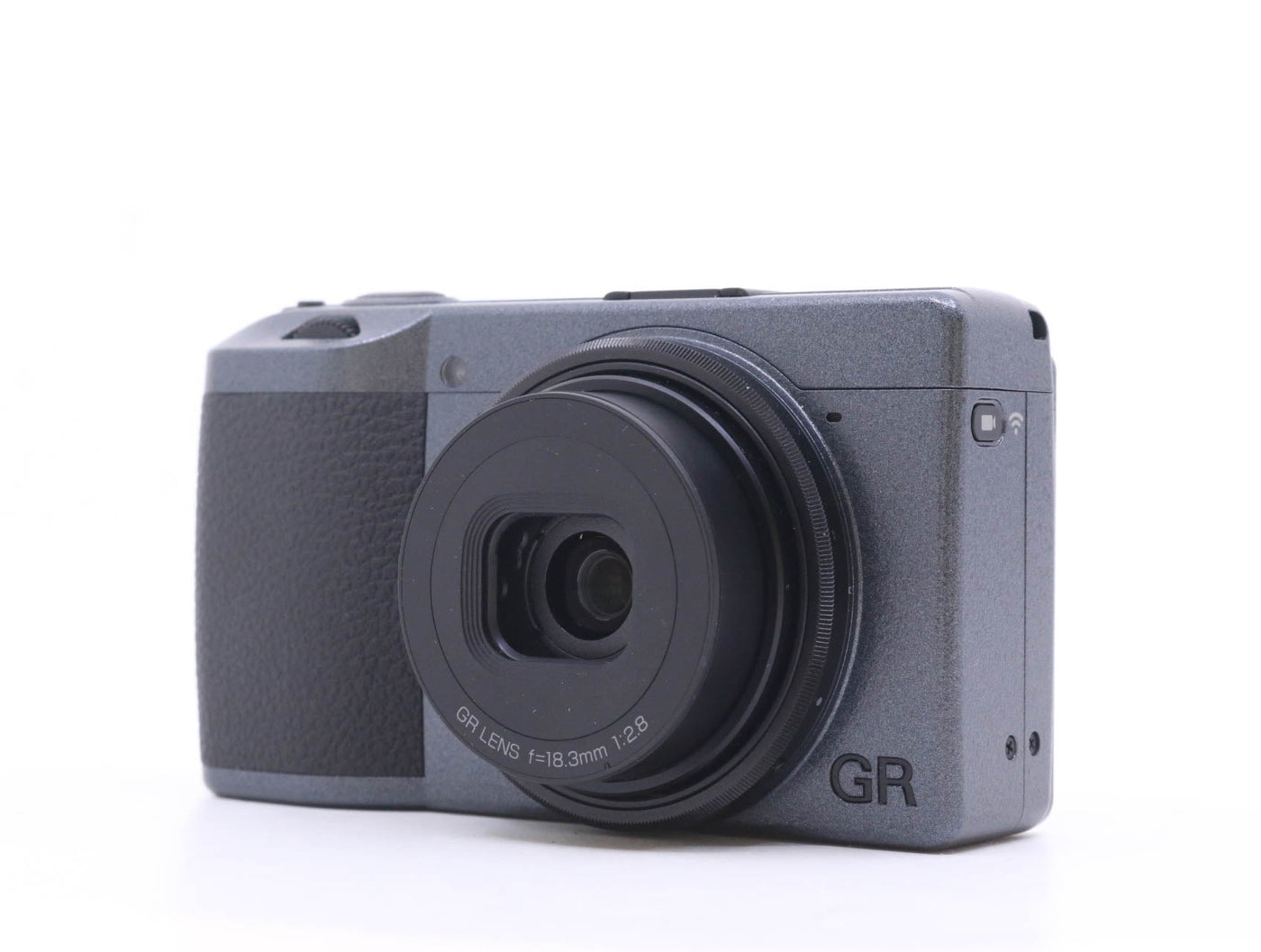 Ricoh GR III - Aparat kompaktowy do fotografii ulicznej · zdjęcie główne