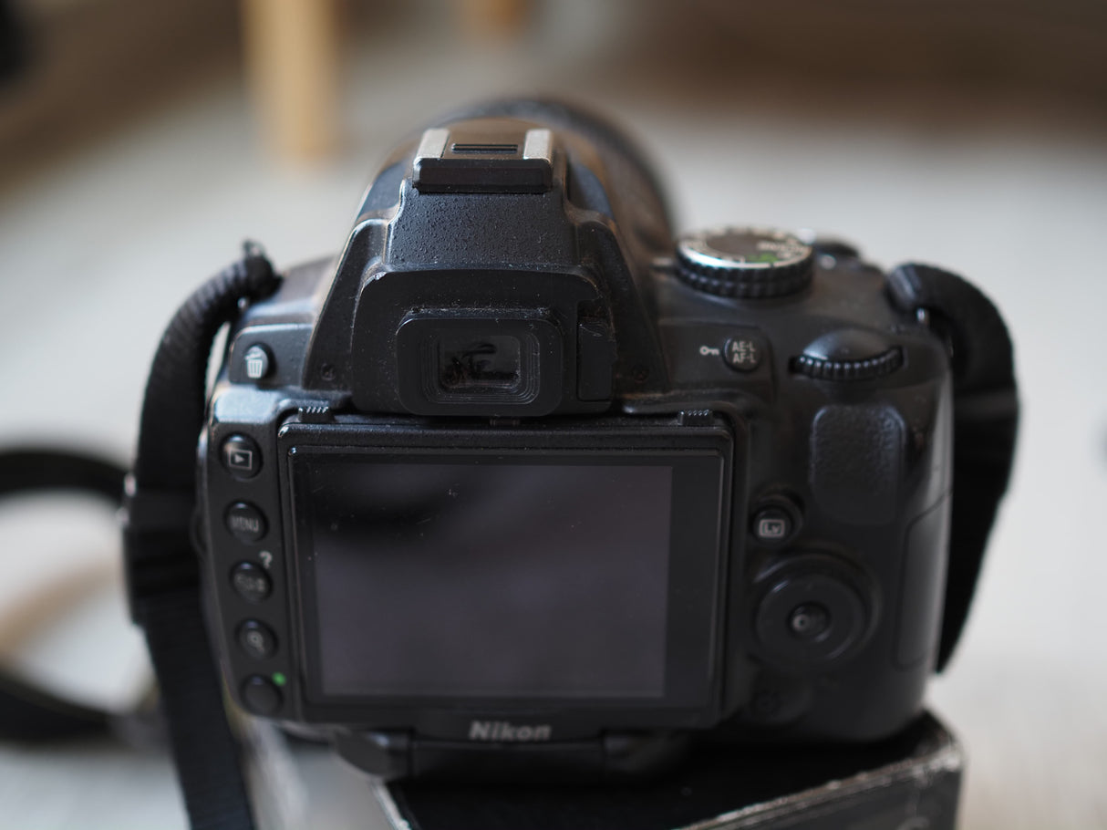 NikonD50000e9cf117-69fb-48a6-af04-1253401973cf