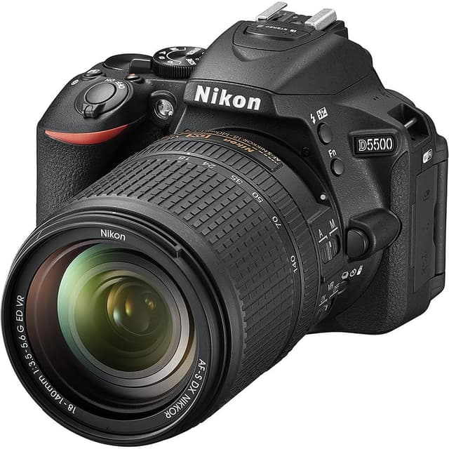 D5500 Lustrzanka - Czarna + Nikkor AF-P 18-55mm f/3.5-5.6 G DX VR · zdjęcie główne